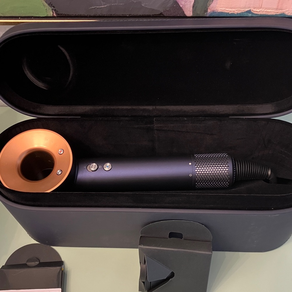 🎉HP🎉 Dyson Supersonic Hair Dryer - Picture 8 of 9